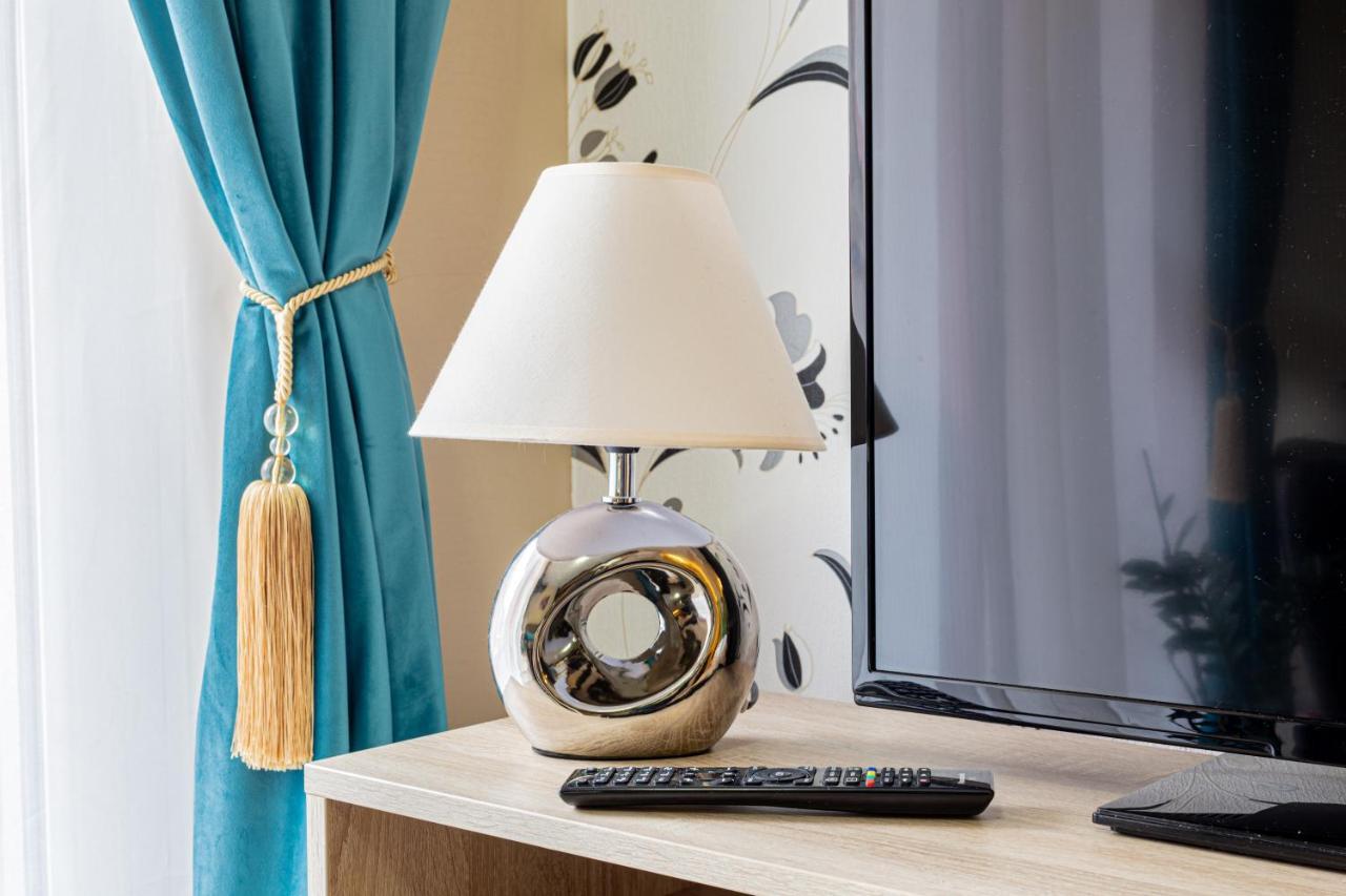 Ari Blue Apartment Ared In Kaufland Complex Arad Luaran gambar