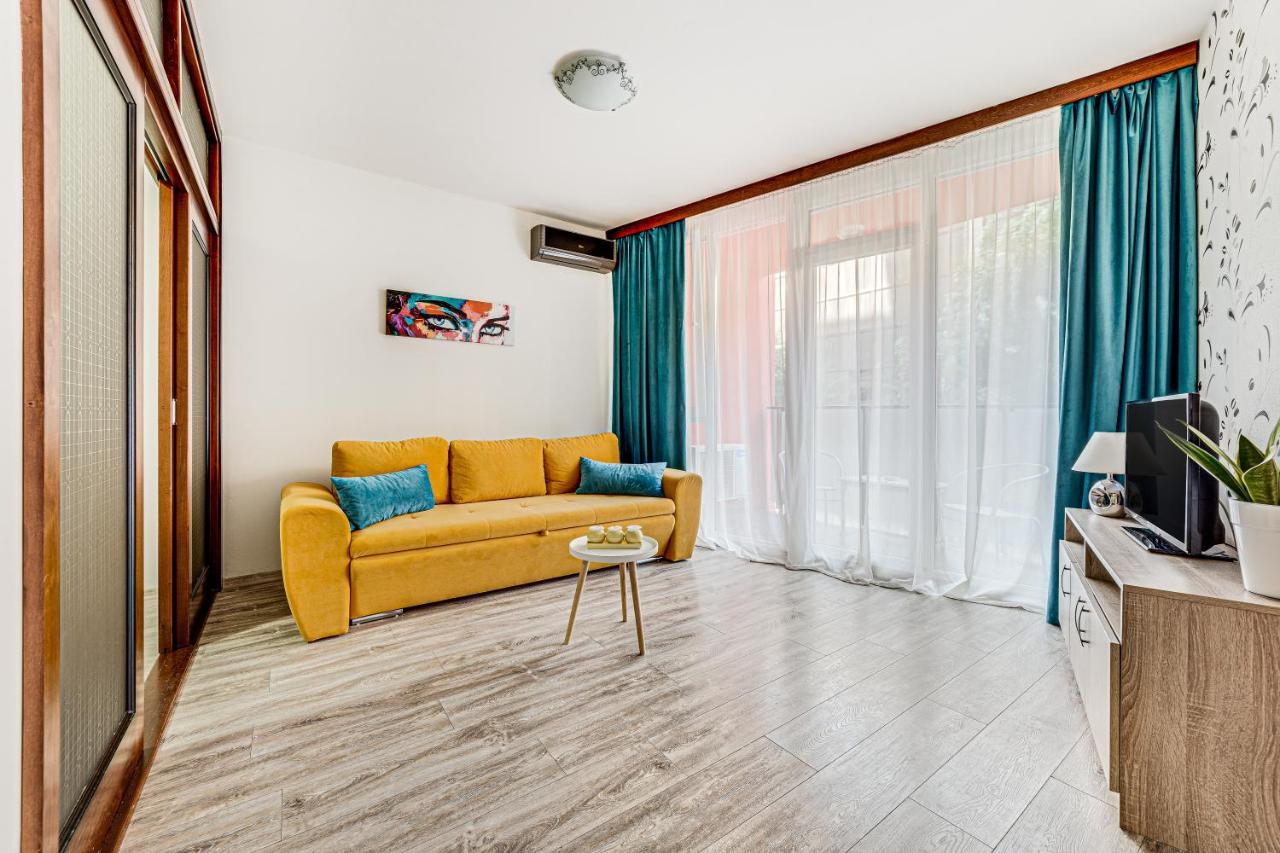 Ari Blue Apartment Ared In Kaufland Complex Arad Luaran gambar