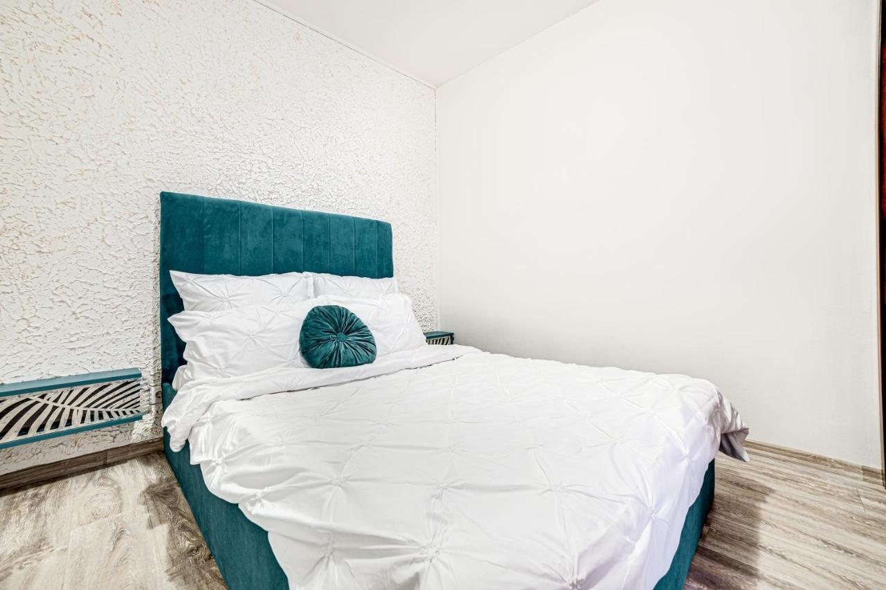 Ari Blue Apartment Ared In Kaufland Complex Arad Luaran gambar